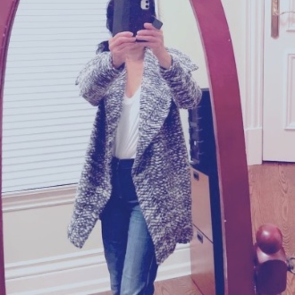 Cozy wool thick knit cardigan - Picture 2 of 9